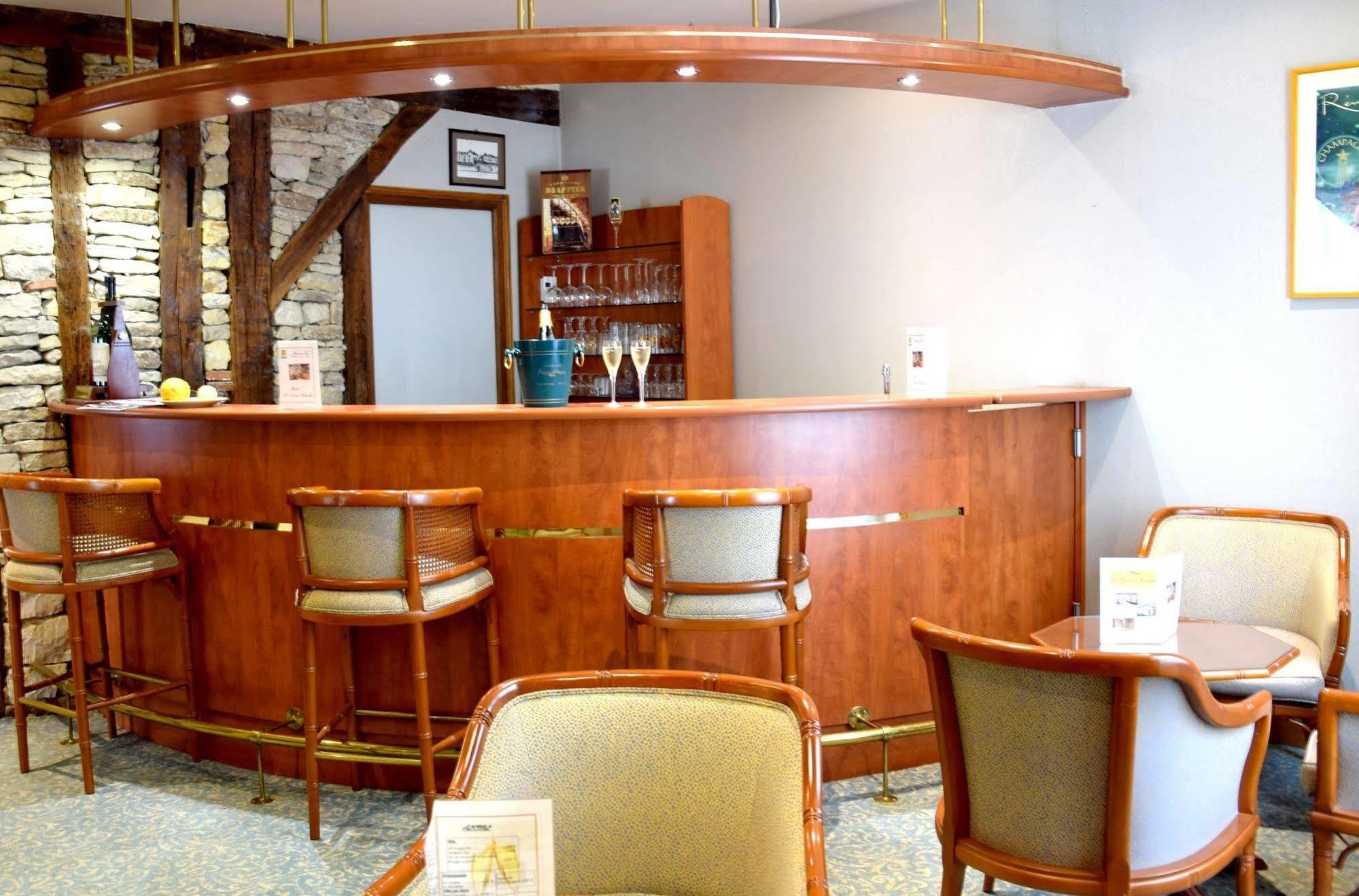 Logis Le Saint Nicolas Bar-sur-Aube Exteriér fotografie